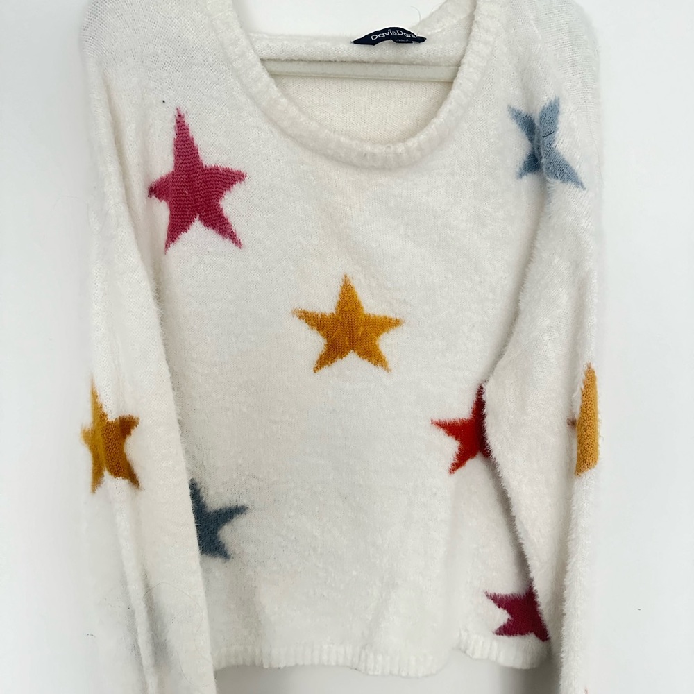 DAVI & DANI Star Patterned Sweater in White with Multicolor Accents